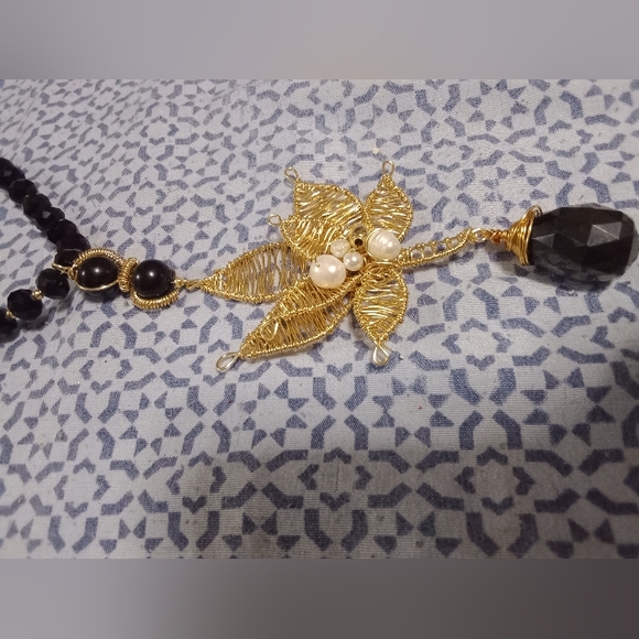 Pretty Necklace set 😍 😍 - Picture 8 of 12